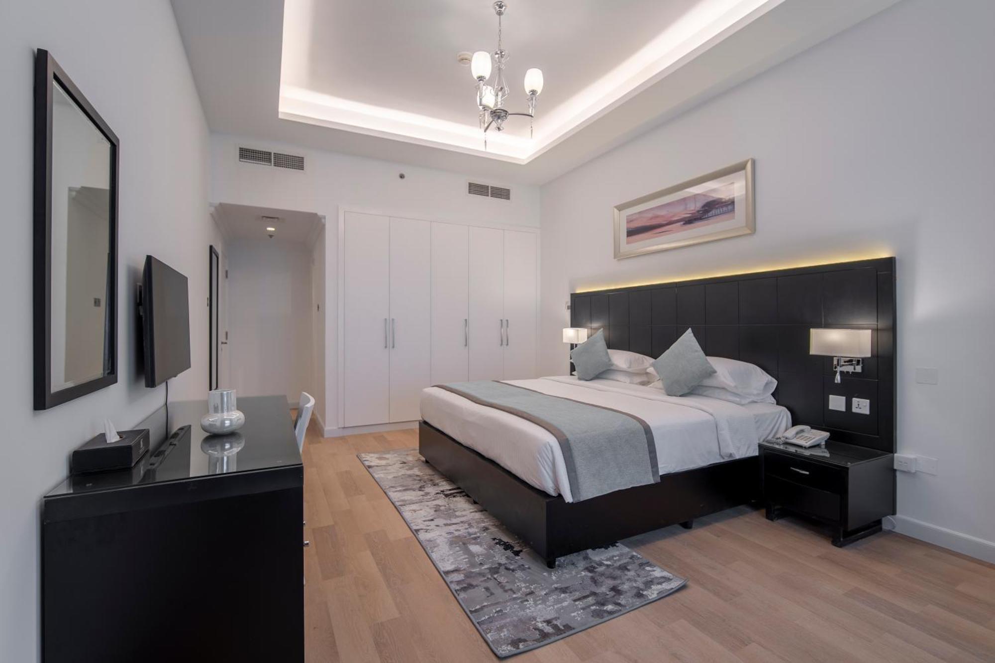 Rose Garden - Al Barsha, Near Metro Station होटल के अलावा 3*