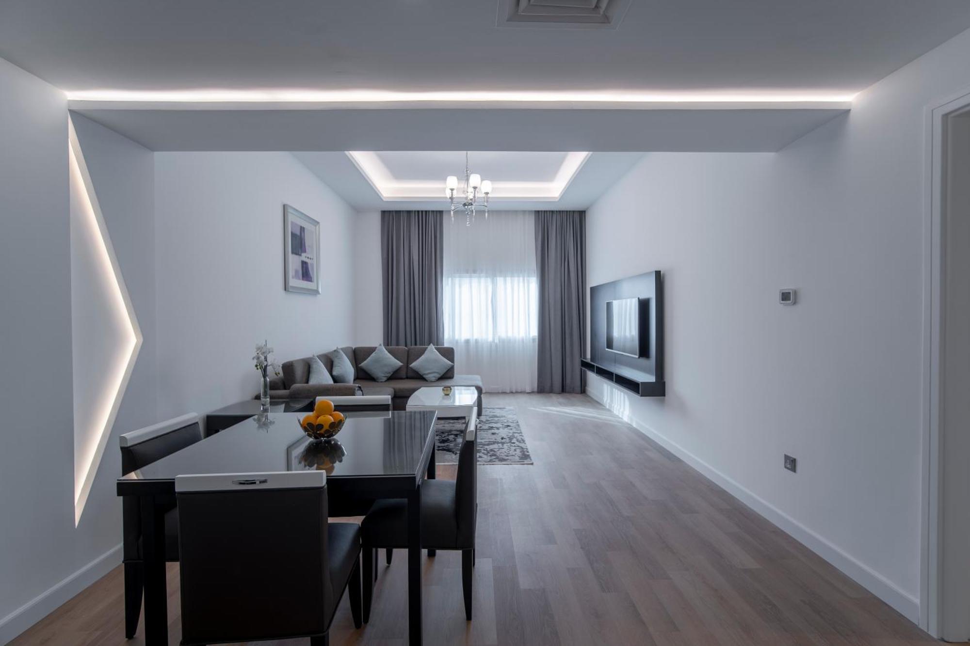Rose Garden - Al Barsha, Near Metro Station होटल के अलावा 3*