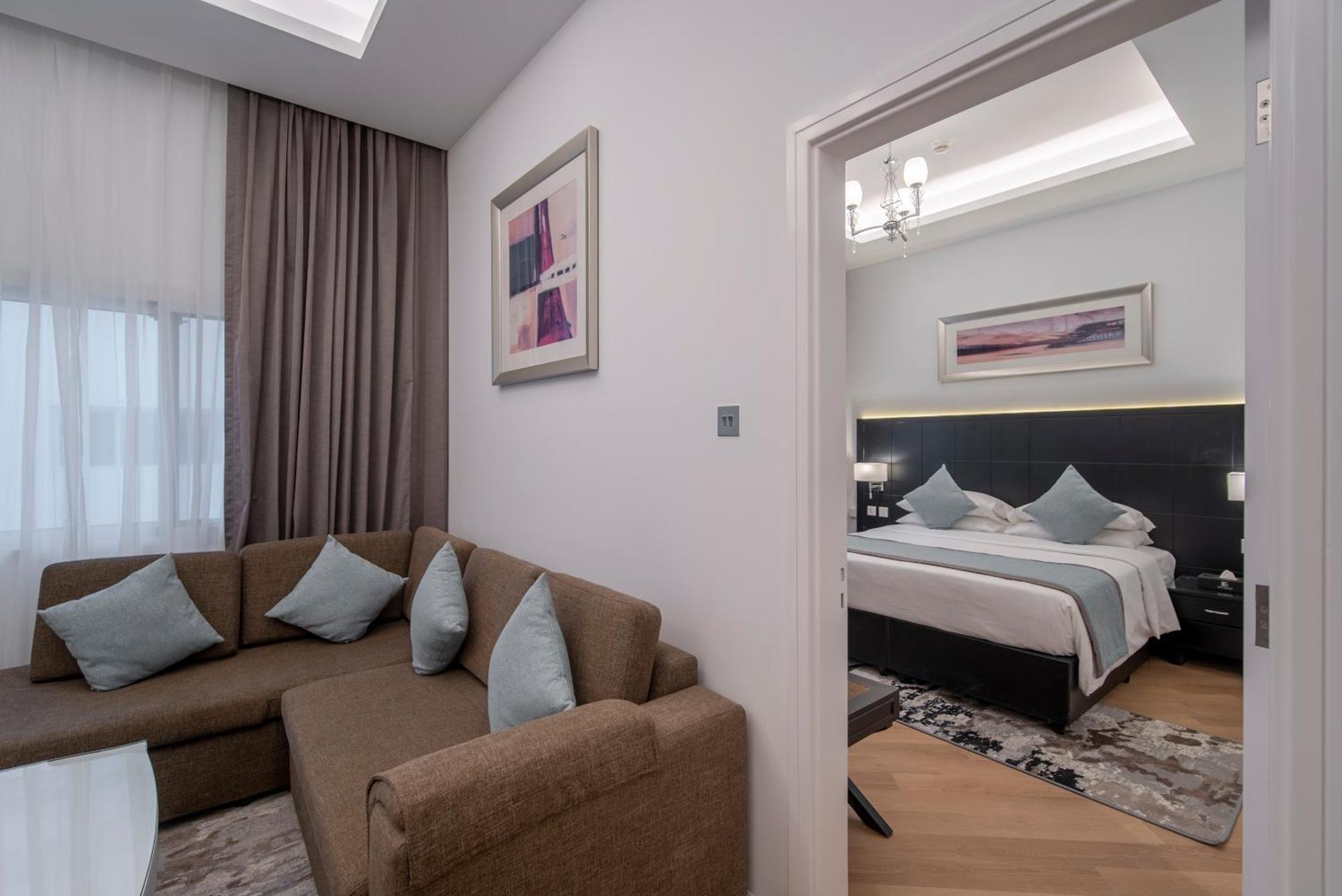 होटल के अलावा Rose Garden - Al Barsha, Near Metro Station 3*